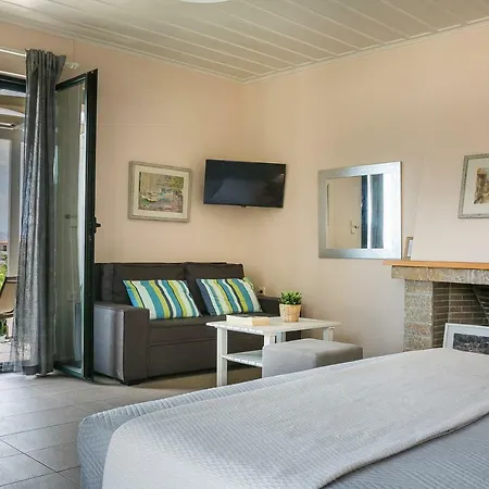 Martini Waterfront Tatil Evi *