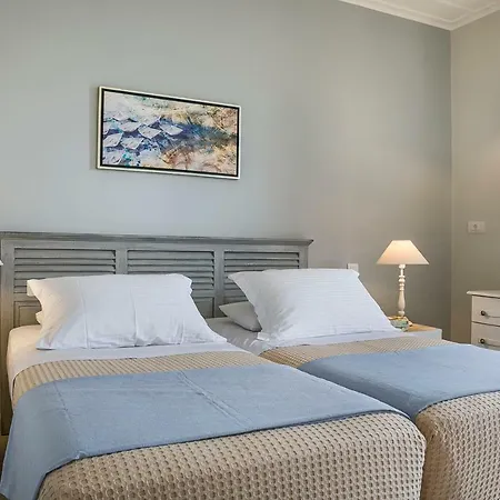 Martini Waterfront Tatil Evi *