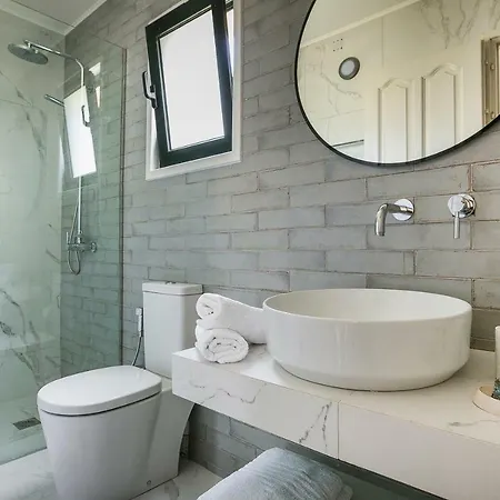 Martini Waterfront * フィスカルドン